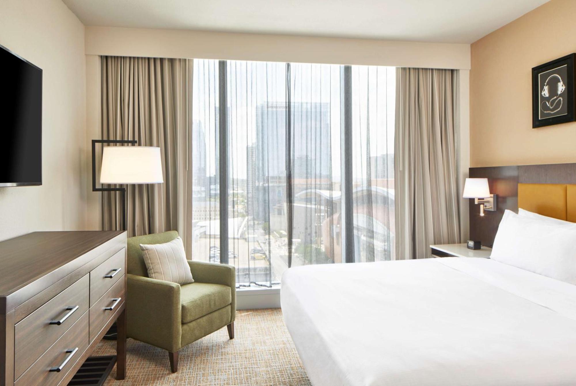 Embassy Suites By Hilton Nashville Downtown Exteriör bild